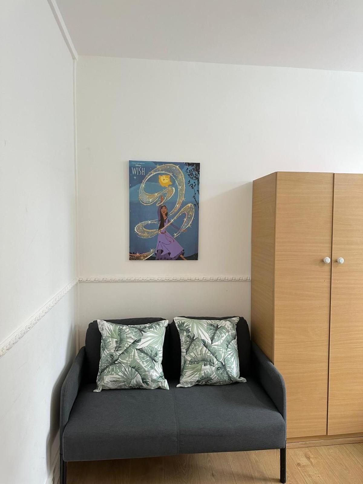 2 Bedroom Flat, 2 Minutes Walk To Bethnalgreen Station, Central 런던 외부 사진